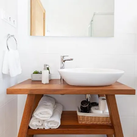 Aresti Old Town By Living Апартаменты *